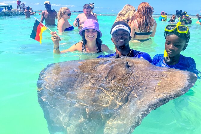 3-Hours Eye-Opening Stingray City Antigua - Transfer R/T included - Why this works well for families