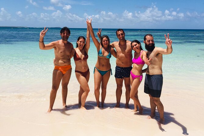 6-Hours Tour East Coast of Antigua: Stingray City, Lunch & Beach - Lunch gives the schedule a local center