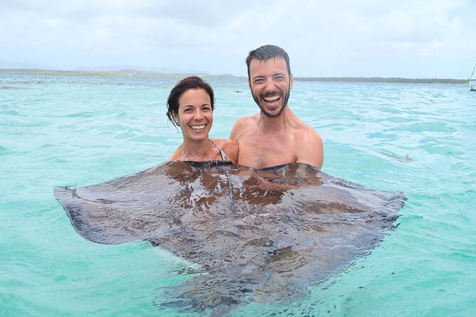 ANTIGUA FROM TOP TO BOTTOM: Stingray City, Beach, lunch & more... - Guides, transport, and the shape of the day