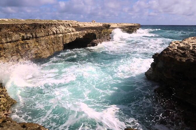 Antigua Round Island Tour - Devil’s Bridge on the Atlantic coast