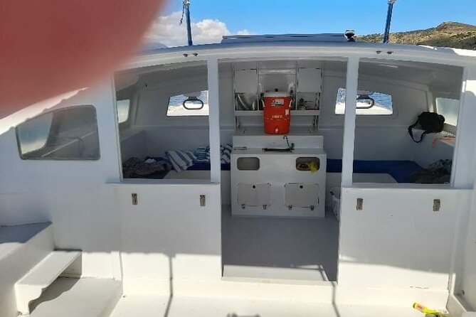 Catamaran private charter - A Private Catamaran Instead of a Fixed Group Excursion
