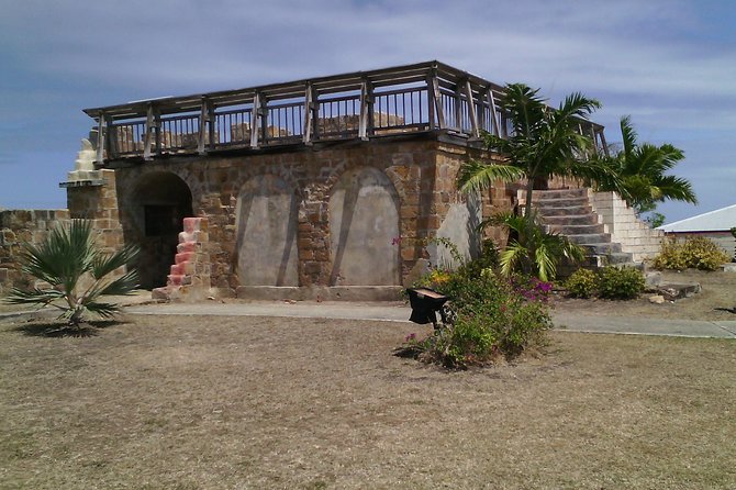 Experience Antigua ( 2 persons and above only ) - Seeing Antigua by minivan, with the route in your hands