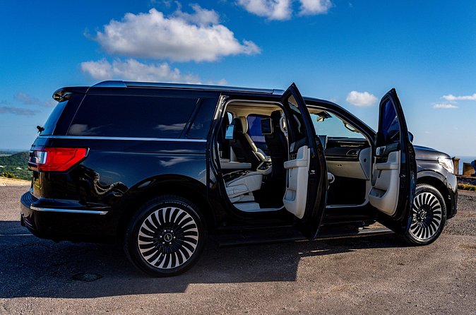 Luxury Airport transfer from or to Antigua Airport - The return journey to V.C. Bird Airport