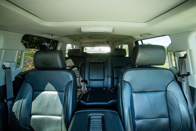 Luxury Airport transfer from or to Antigua Airport - The ride itself: private, quiet, and well equipped