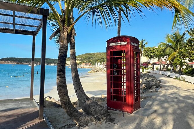 Most Beautiful Beaches of Antigua: Valley-Jolly or Fort-Dickenson - Jolly Beach: finer sand and a better walk
