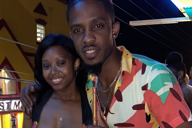 Nightlife Tour of Antigua and Barbuda - Returning to Signature Smokes for music and hookah