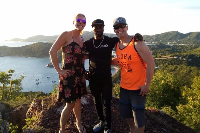Taxi to Shirley heights lookout Sunday social package - Included drinks, and the costs that are not